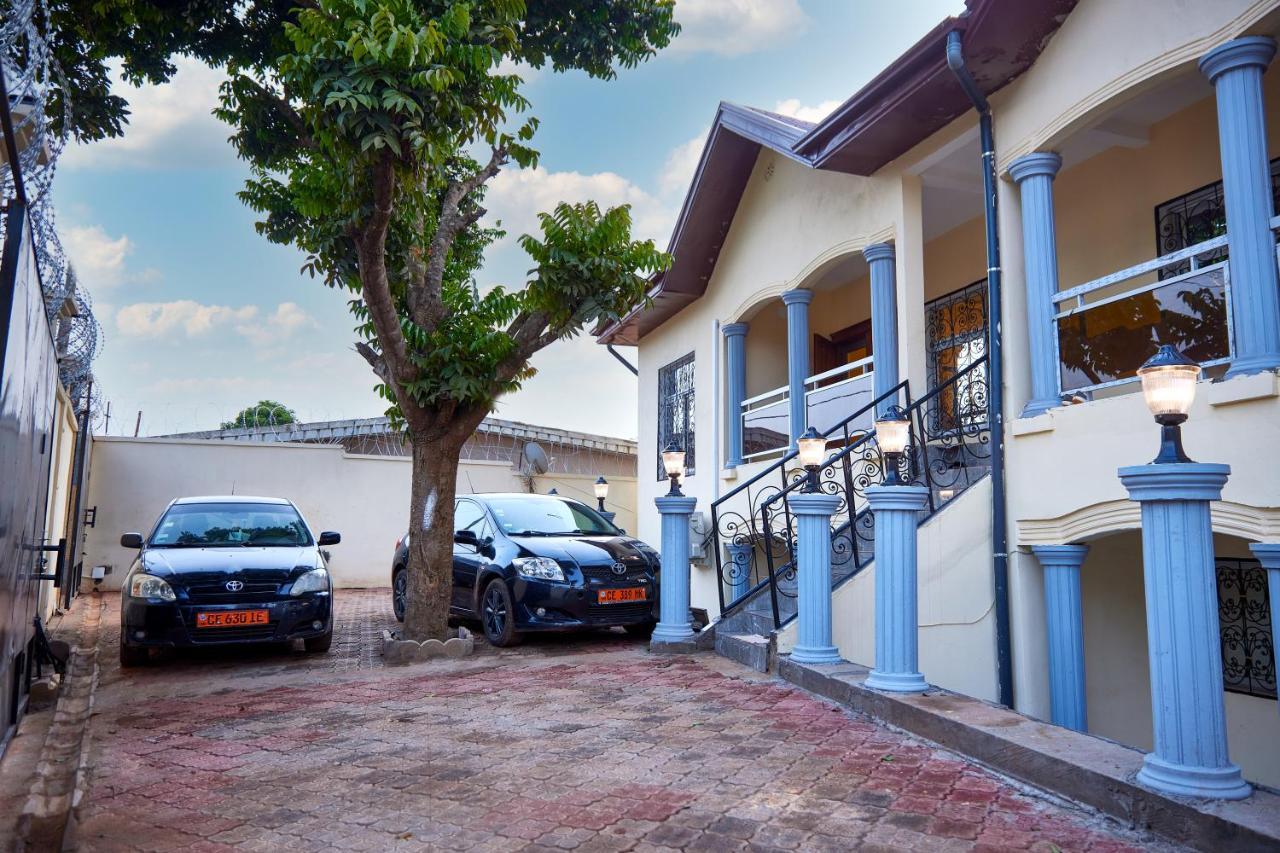 Residence Noumsi Yaoundé Esterno foto