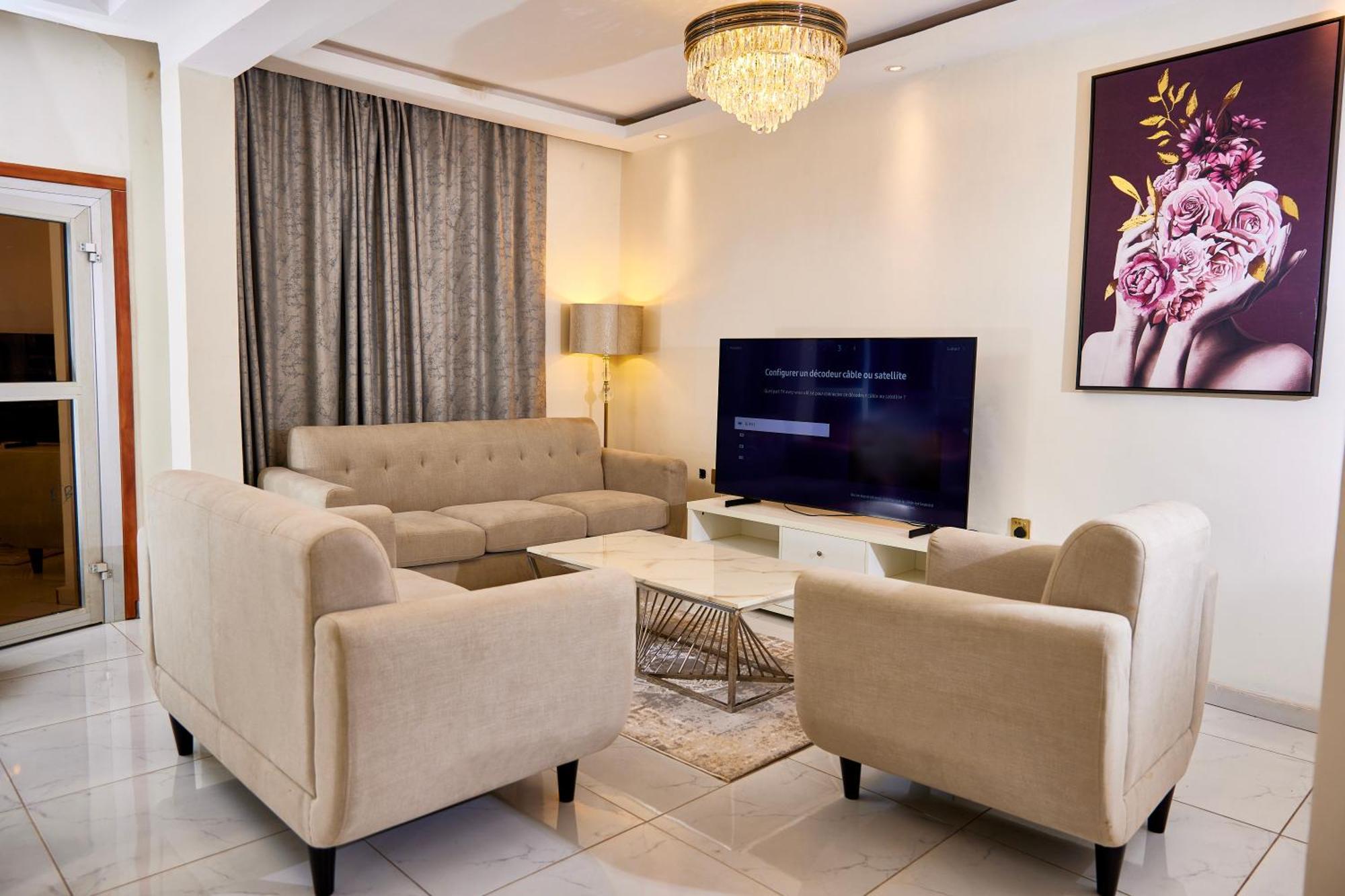 Residence Noumsi Yaoundé Esterno foto